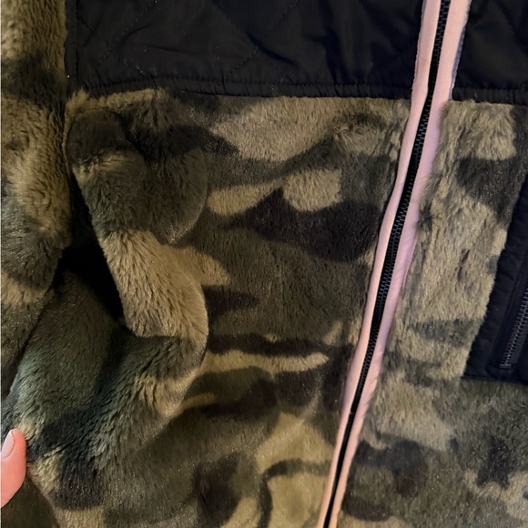 Camouflage Faux Fur Jacket - Picture 5 of 6
